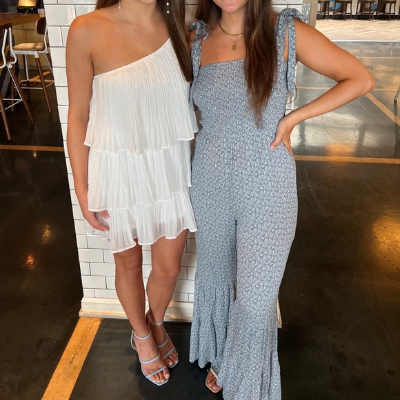 COLEPORT SMOCKED FLARE JUMPSUIT - Picture 4 of 4